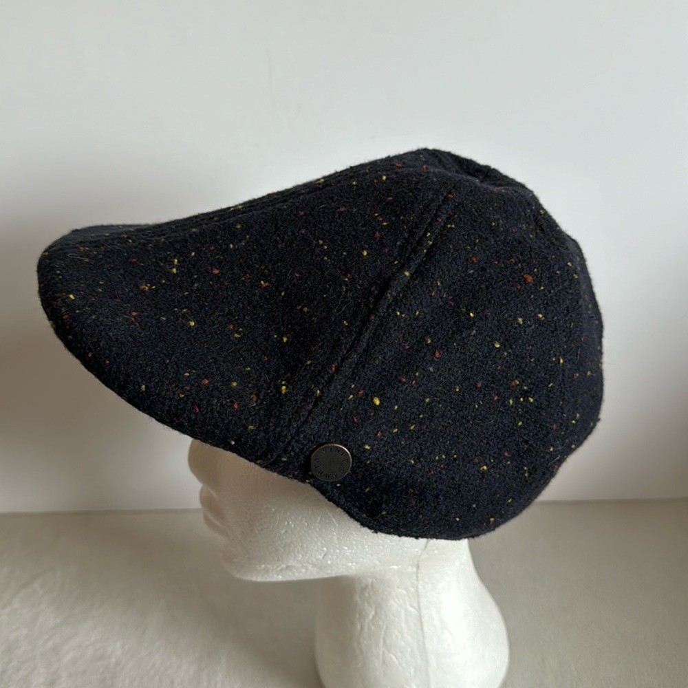 Vince Camuto flat bill tweed cap